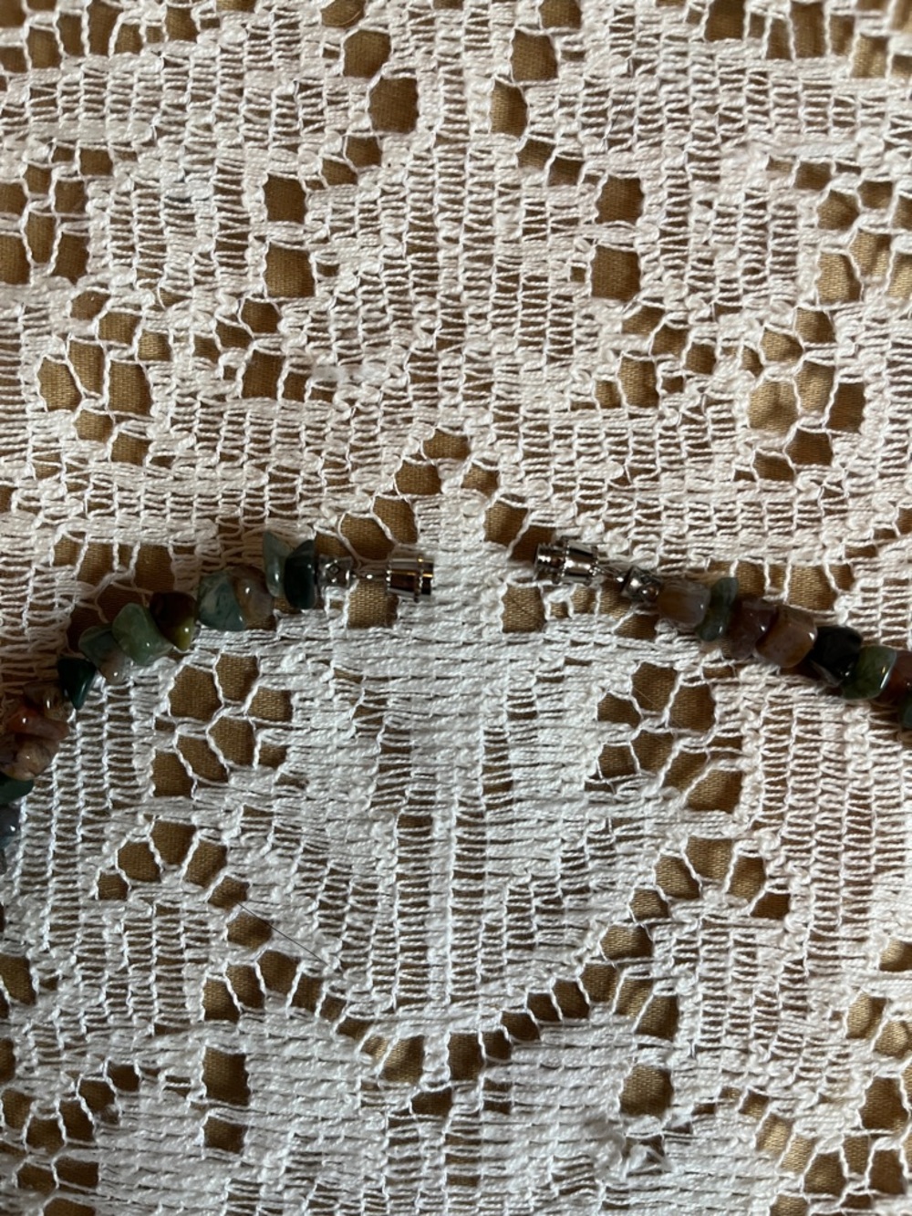 Eclectic Western Style Silver-tone Stone Chip Necklace, 16.5 Inches - Picture 3 of 3